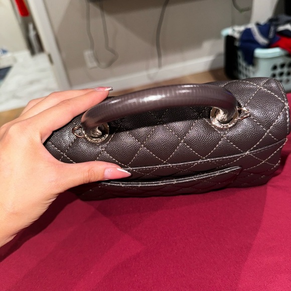 Chanel quilted caviar small coco handle dark brown with alligator handle - Picture 4 of 15